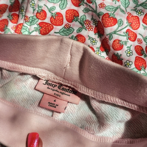Juicy Couture Strawberry 2 Piece Baby Outfit - Picture 12 of 13